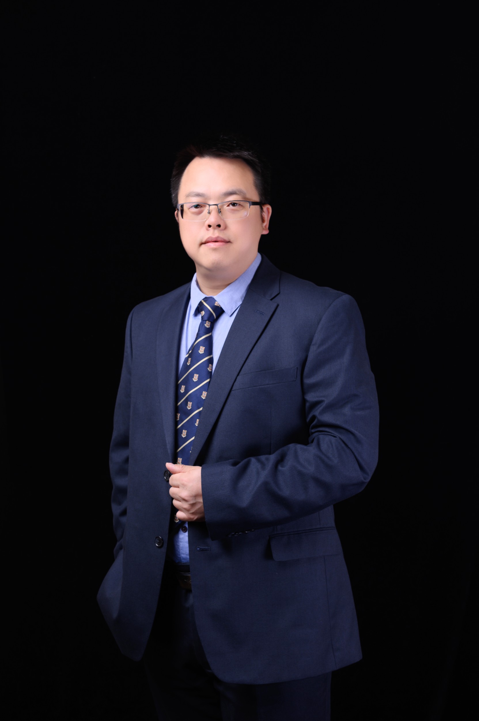 何志颖-高清.jpg